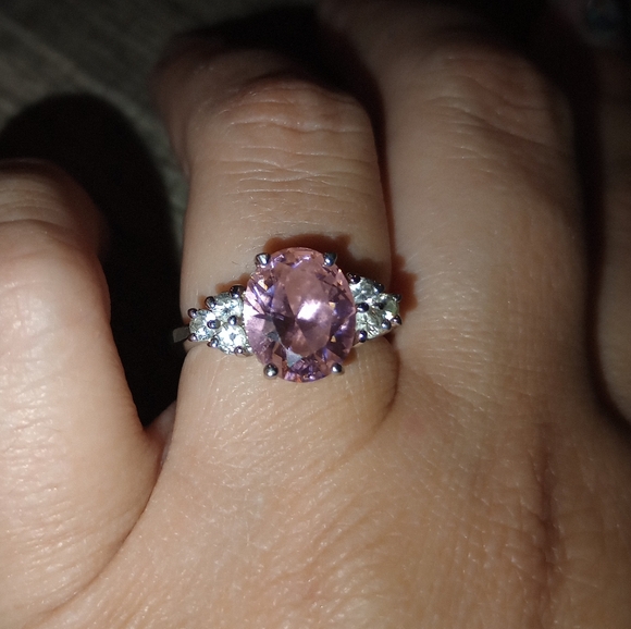 Elegant Pink and Silver Women's Ring - Picture 2 of 4